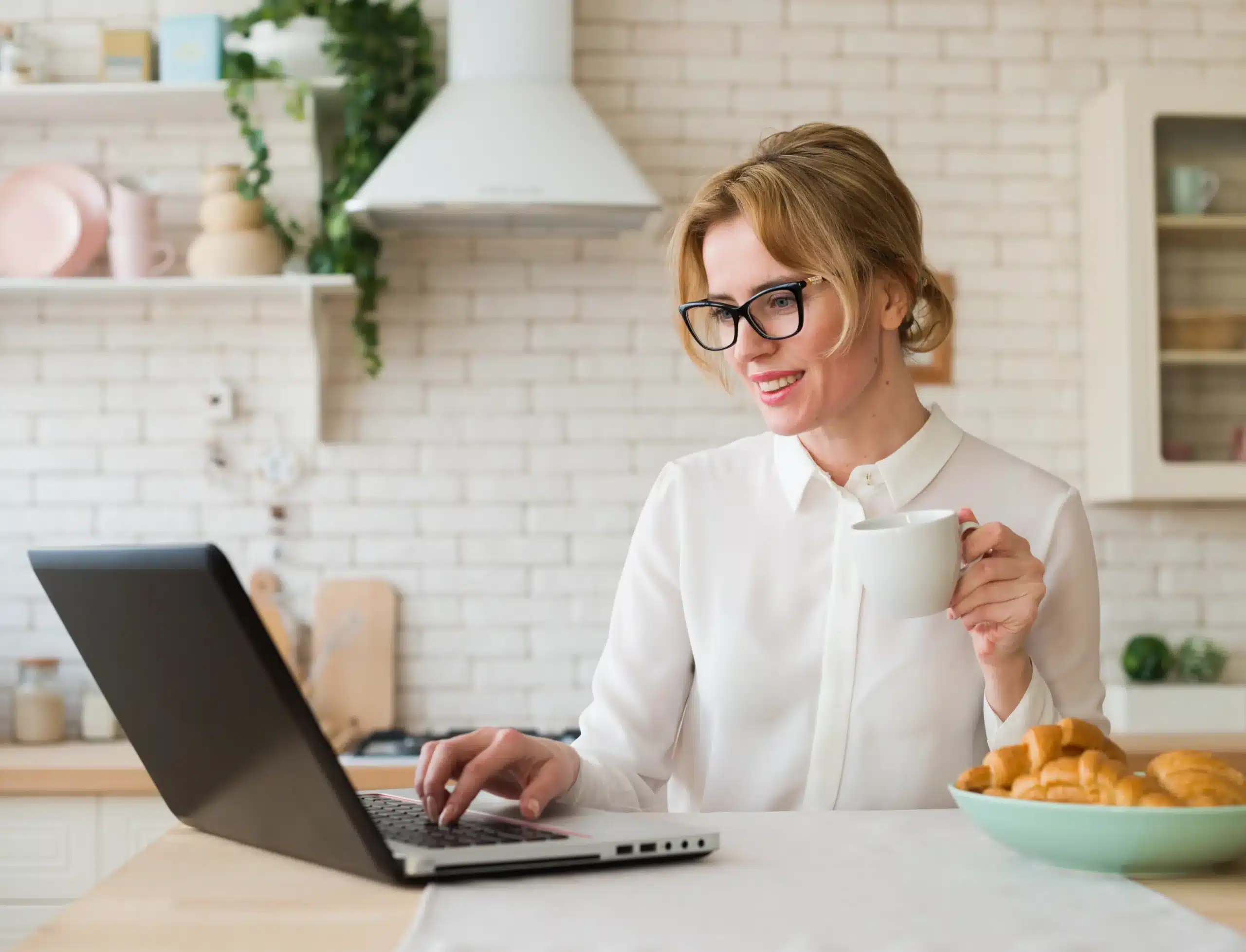 Self Care for Working Moms: 20 Smart Tips to Avoid Burnout